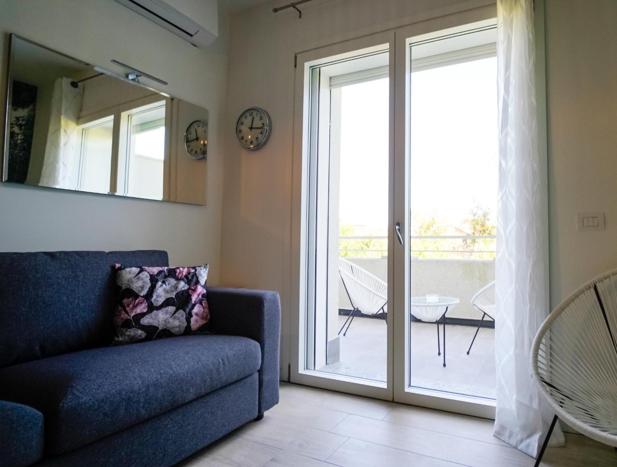 New Living Milano Bed & Breakfast กอร์กอนโซลา ภายนอก รูปภาพ